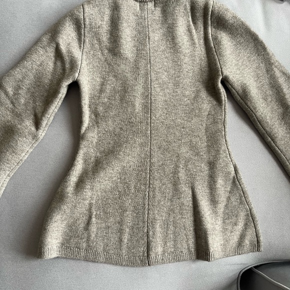 NWT H&M Premium Brand Wool Sweater - Picture 2 of 8